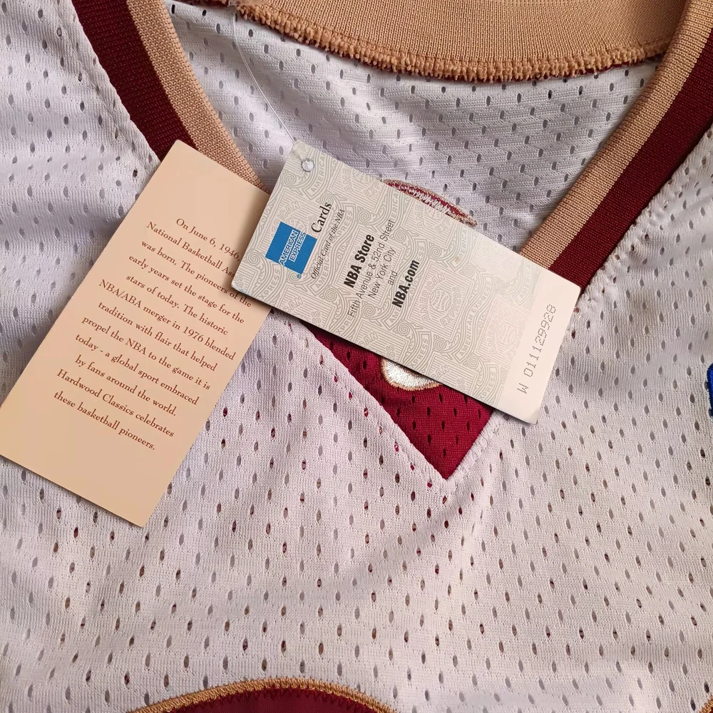 Mitchell & Ness White and Maroon Lebron James Rookie Cavaliers Jersey - Picture 16 of 16